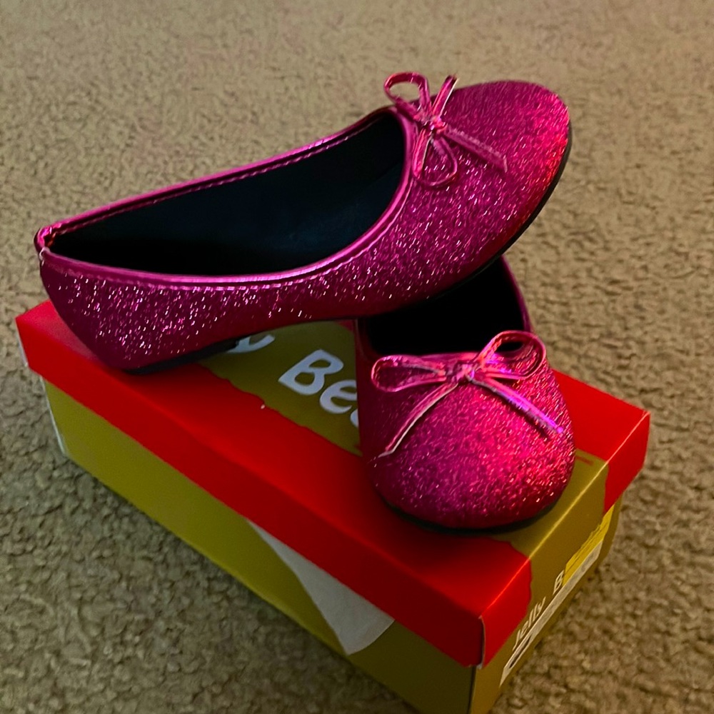 NWT Every little girls dream, Fuchsia Ballet Flats!😱💕💕